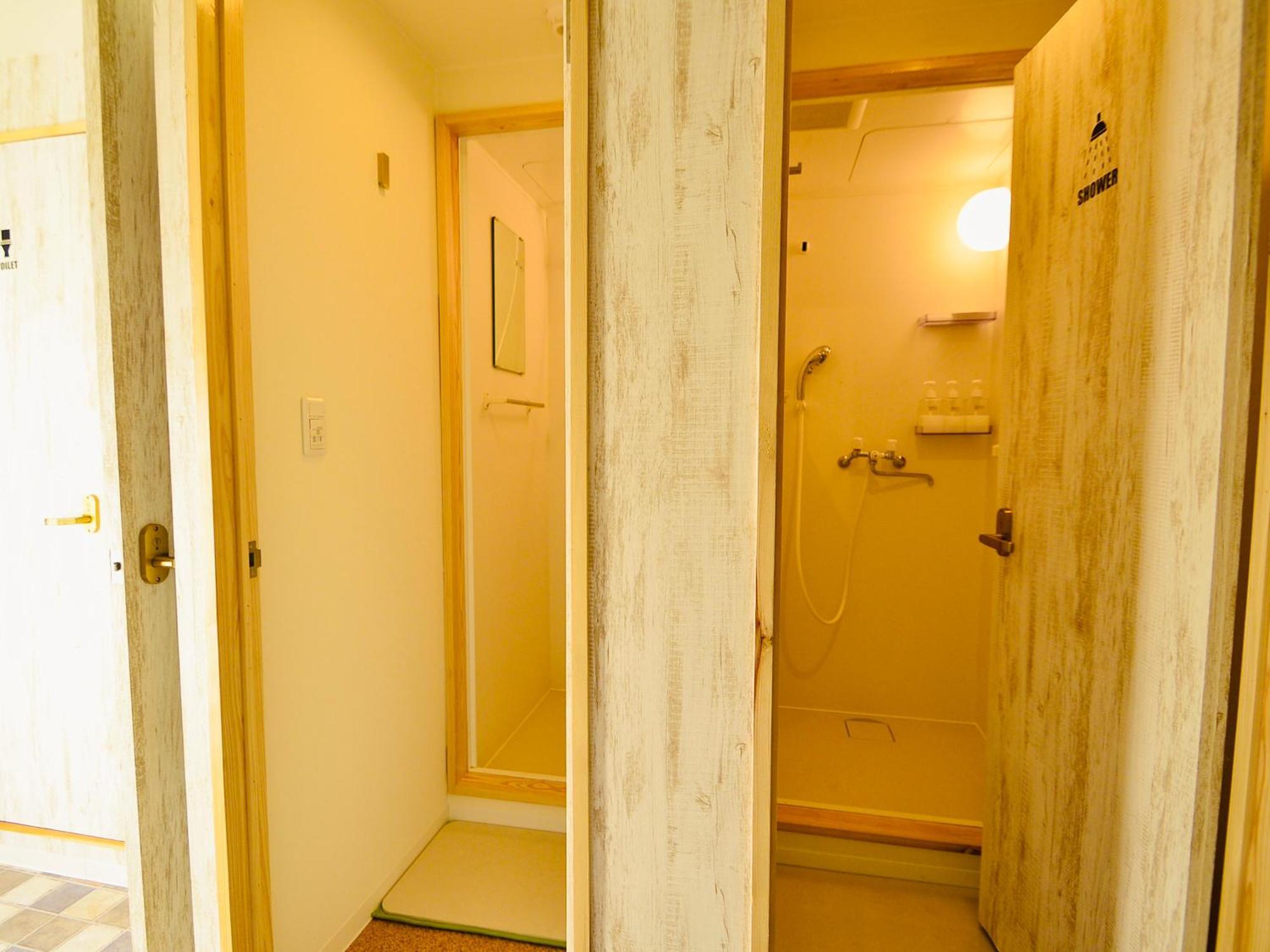 R Guest House Osaka Esterno foto